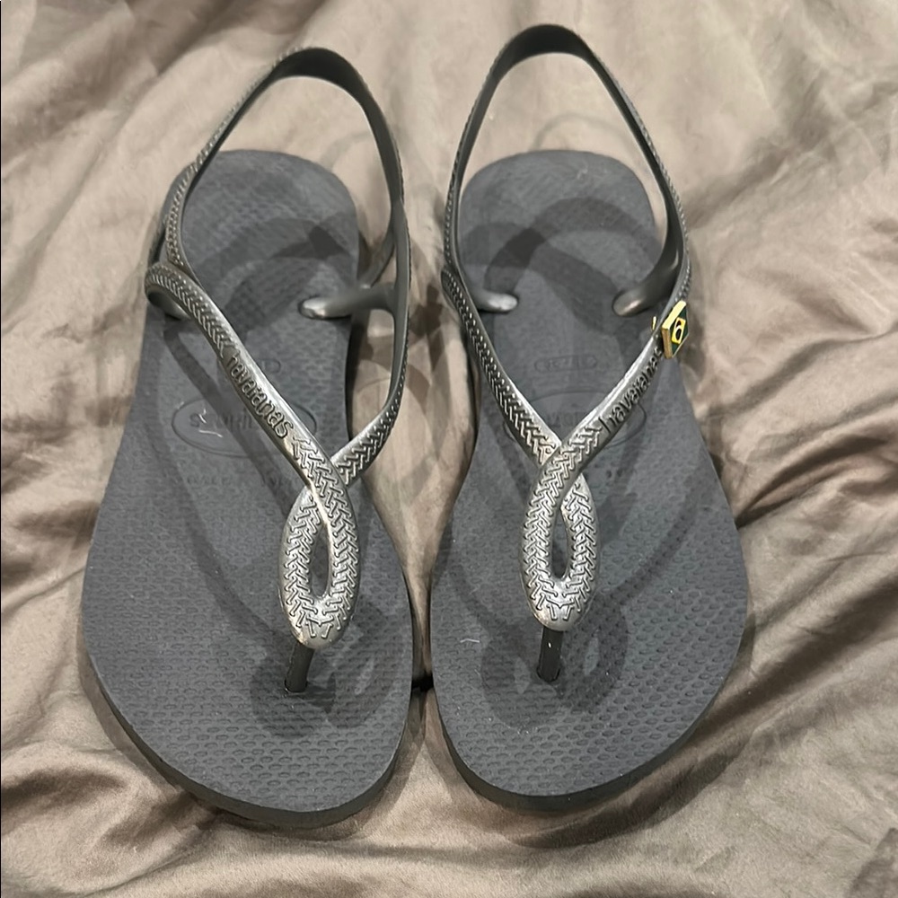 Havaianas Black and Gray Sandals